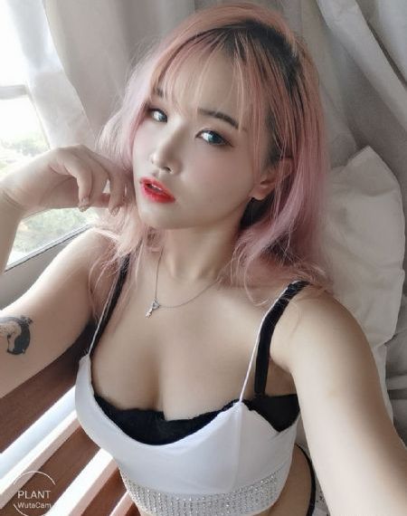 寂寞岳的手伸进我的内裤视频_BD韩语免费观看